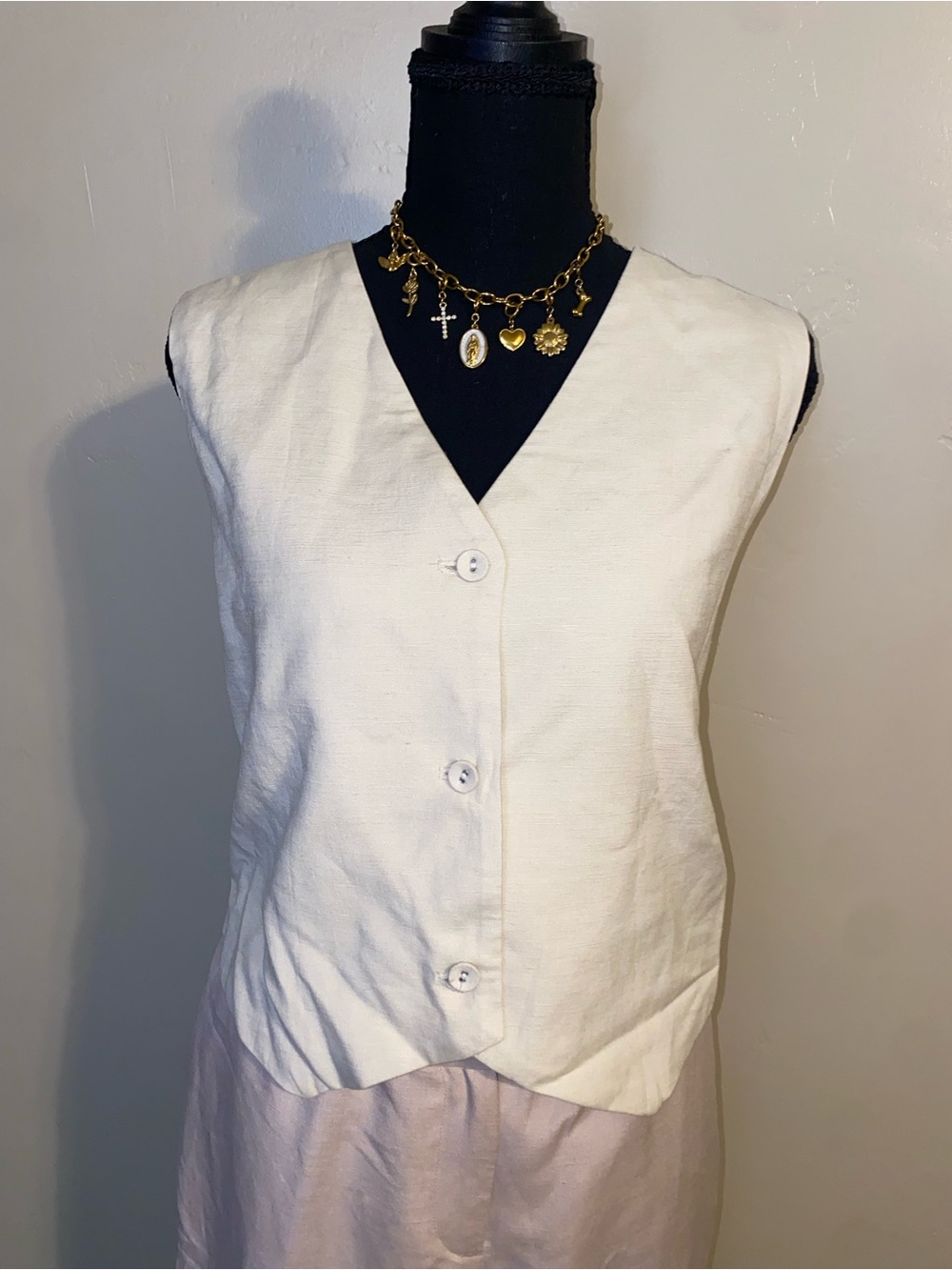 Classic Cream Button-Front Women's Vest